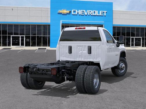 2025 Chevrolet Silverado 3500 WT