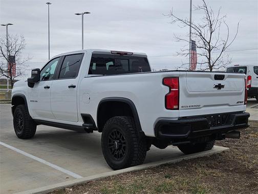 2025 Chevrolet Silverado 2500 4WD Crew Cab Standard Bed ZR2