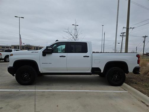 2025 Chevrolet Silverado 2500 4WD Crew Cab Standard Bed ZR2