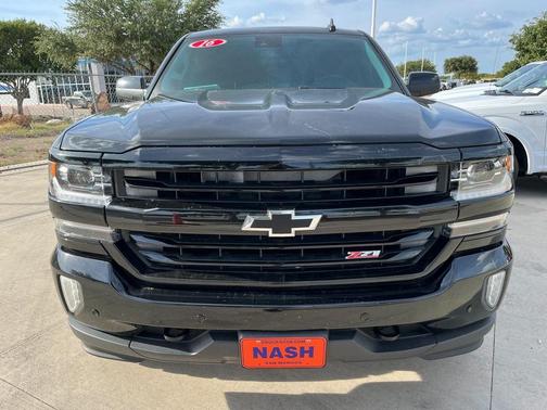 Photo 2 of 34 of 2016 Chevrolet Silverado 1500 LTZ