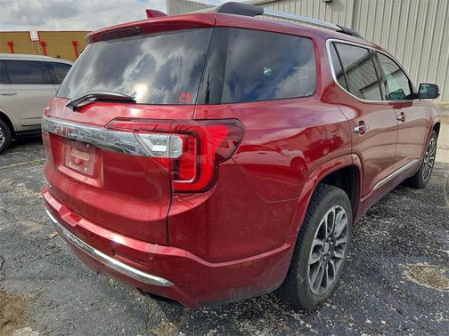 2020 GMC Acadia Denali