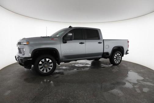 Sterling Gray Metallic 2026 Chevrolet Silverado 2500 Custom