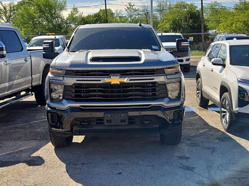 2026 Chevrolet Silverado 2500 Custom