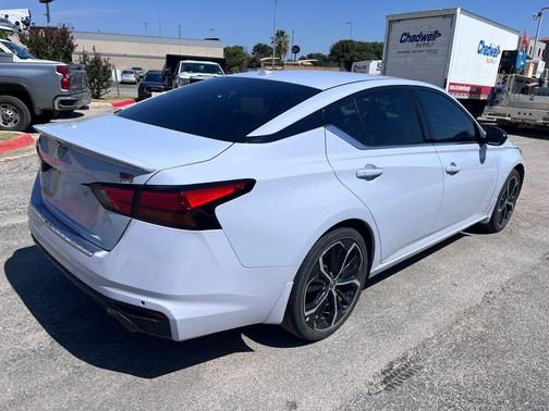 2023 Nissan Altima SR FWD