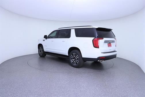2024 GMC Yukon XL 4WD AT4