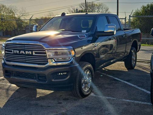 2024 RAM 2500 Laramie Crew Cab 4x4 6'4' Box