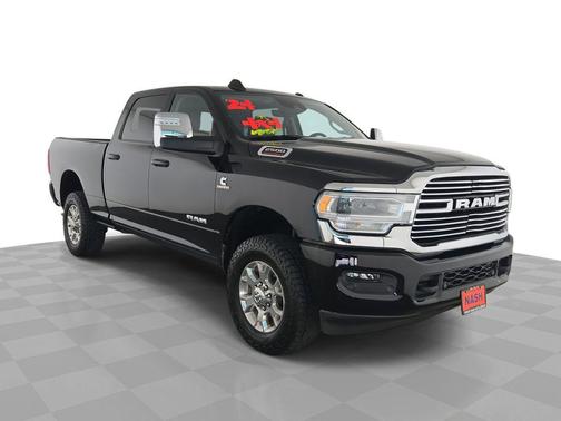 Diamond Black Crystal Pearlcoat 2024 RAM 2500 Laramie Crew Cab 4x4 6'4' Box