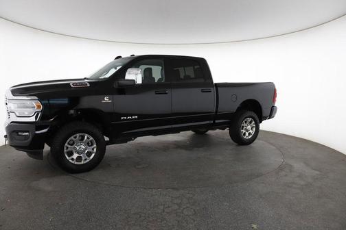 Diamond Black Crystal Pearlcoat 2024 RAM 2500 Laramie Crew Cab 4x4 6'4' Box