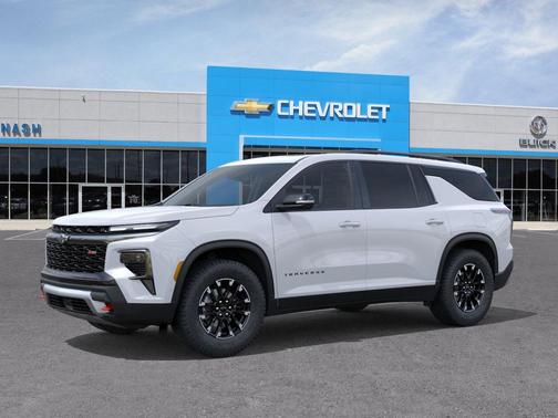 Polar White Tricoat 2026 Chevrolet Traverse AWD Z71