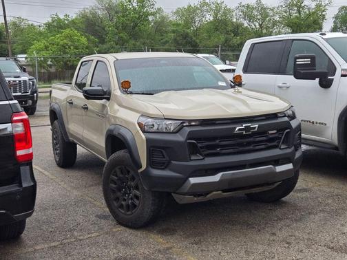 Sand Dune Metallic 2024 Chevrolet Colorado Trail Boss