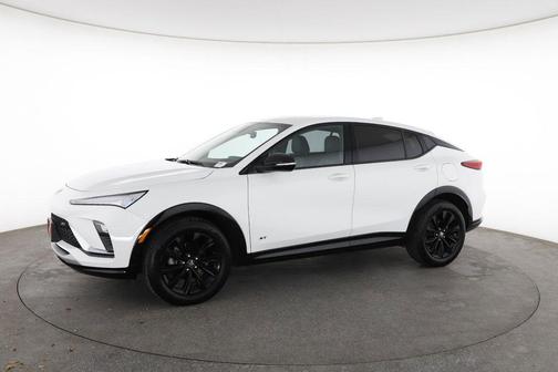 Summit White 2025 Buick Envista Sport Touring FWD