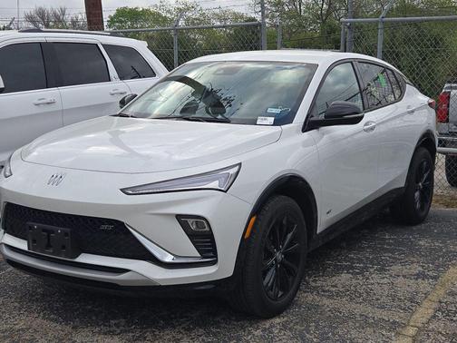 Summit White 2025 Buick Envista Sport Touring FWD