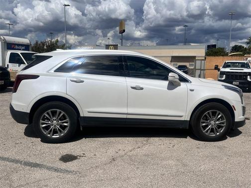 2022 Cadillac XT5 Premium Luxury