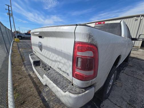 2024 RAM 2500 Laramie Crew Cab 4x4 6'4' Box