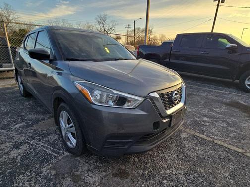 2020 Nissan Kicks S