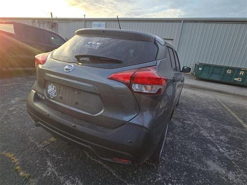 2020 Nissan Kicks S