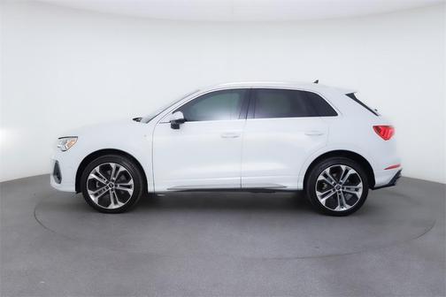 2020 Audi Q3 45 S line Prestige