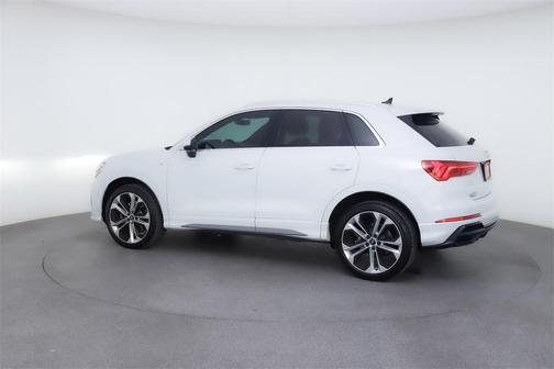 2020 Audi Q3 45 S line Prestige