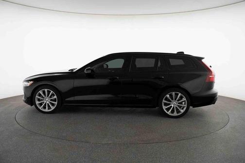 2020 Volvo V60 T5 Momentum