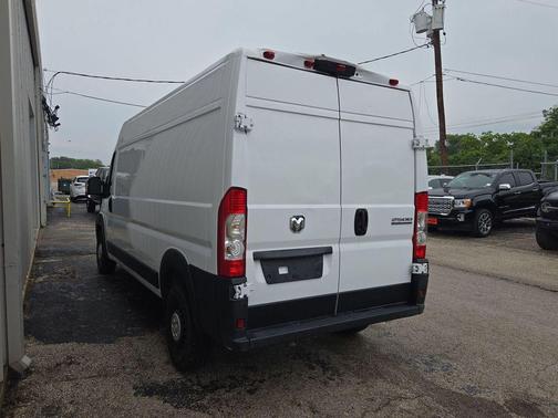 Bright White Clearcoat 2026 RAM ProMaster 2500 Tradesman