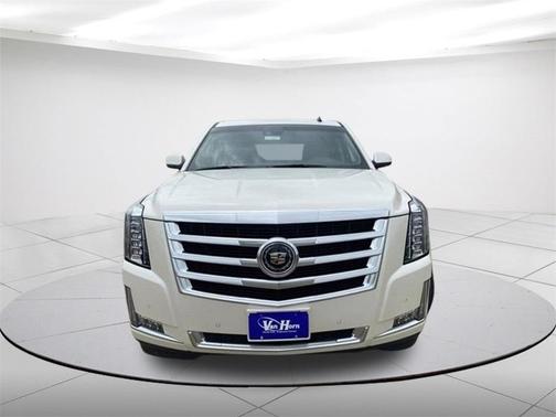 Photo 5 of 43 of 2015 Cadillac Escalade Premium