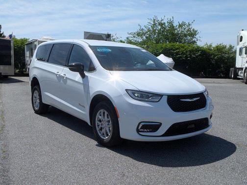 2025 Chrysler Pacifica L