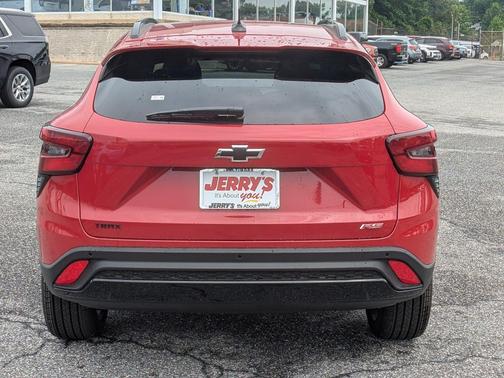 Apex Red 2026 Chevrolet Trax FWD 2RS