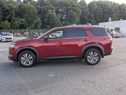 Scarlet Ember Tintcoat 2023 Nissan Pathfinder SL 4WD