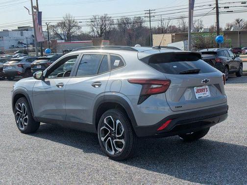 Sterling Gray Metallic 2026 Chevrolet Trax FWD 2RS