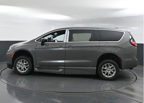 2025 Chrysler Pacifica L
