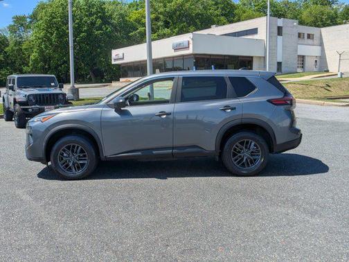 Gun Metallic 2024 Nissan Rogue S