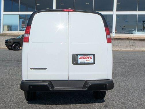 2025 Chevrolet Express 2500 RWD 2500 Regular Wheelbase WT