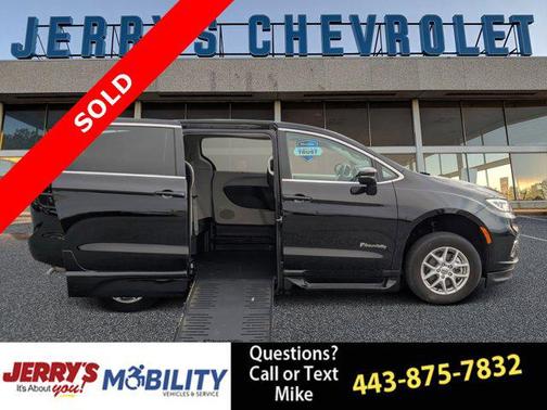 2024 Chrysler Pacifica Touring L