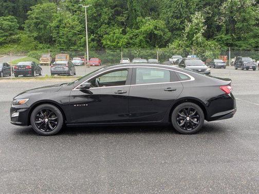 2022 Chevrolet Malibu FWD LT