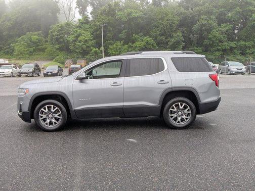 2023 GMC Acadia AWD SLT