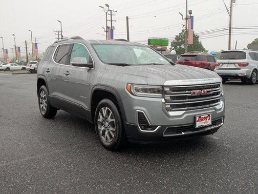 2023 GMC Acadia AWD SLT