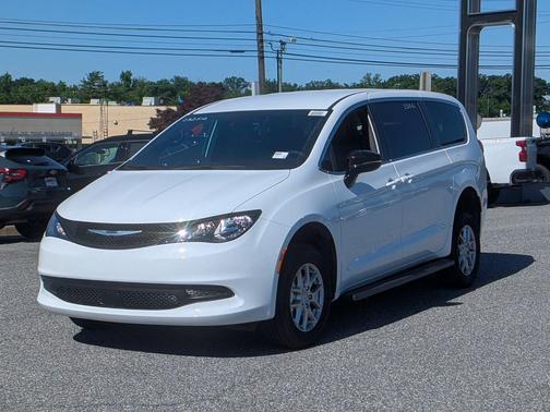 Bright White Clearcoat 2026 Chrysler Voyager LX