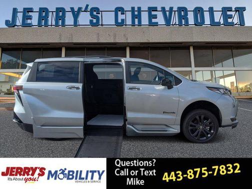 2025 Toyota Sienna XSE 7 Passenger