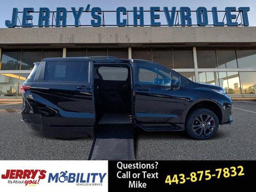 2025 Toyota Sienna XSE 7 Passenger