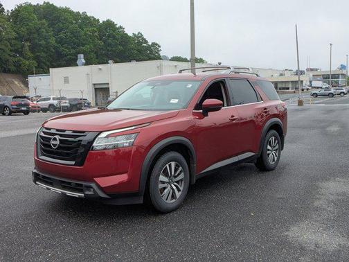 2022 Nissan Pathfinder SL 4WD