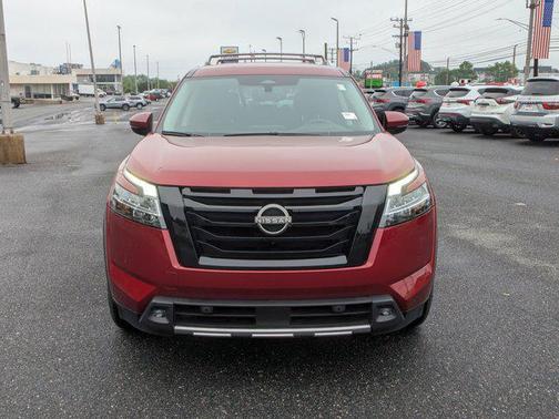 2022 Nissan Pathfinder SL 4WD