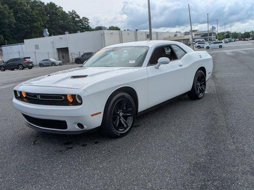 2022 Dodge Challenger SXT