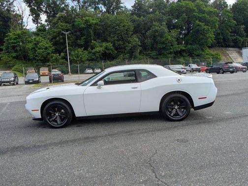 2022 Dodge Challenger SXT