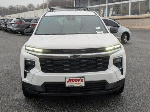 Summit White 2026 Chevrolet Traverse LT