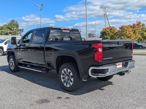 2025 Chevrolet Silverado 3500 LT