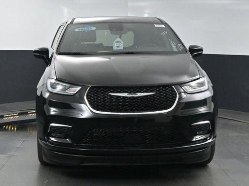 2025 Chrysler Pacifica L