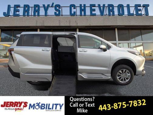 2025 Toyota Sienna LE