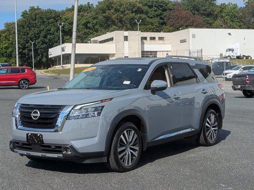 2022 Nissan Pathfinder Platinum 4WD