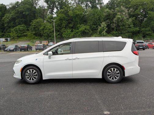 2021 Chrysler Pacifica Hybrid Touring L