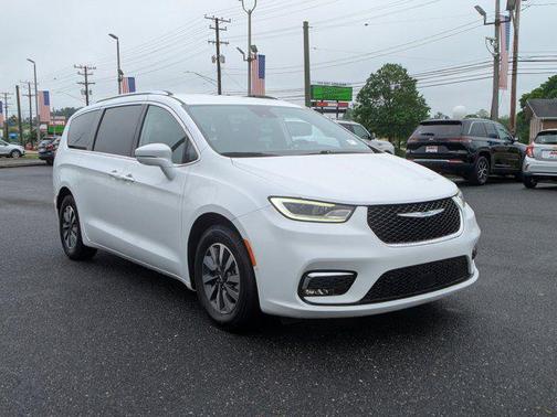 2021 Chrysler Pacifica Hybrid Touring L